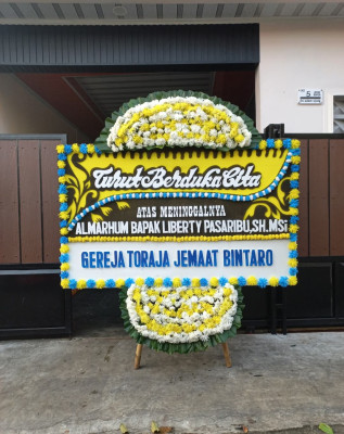 Papan Bunga Duka di Temanggung